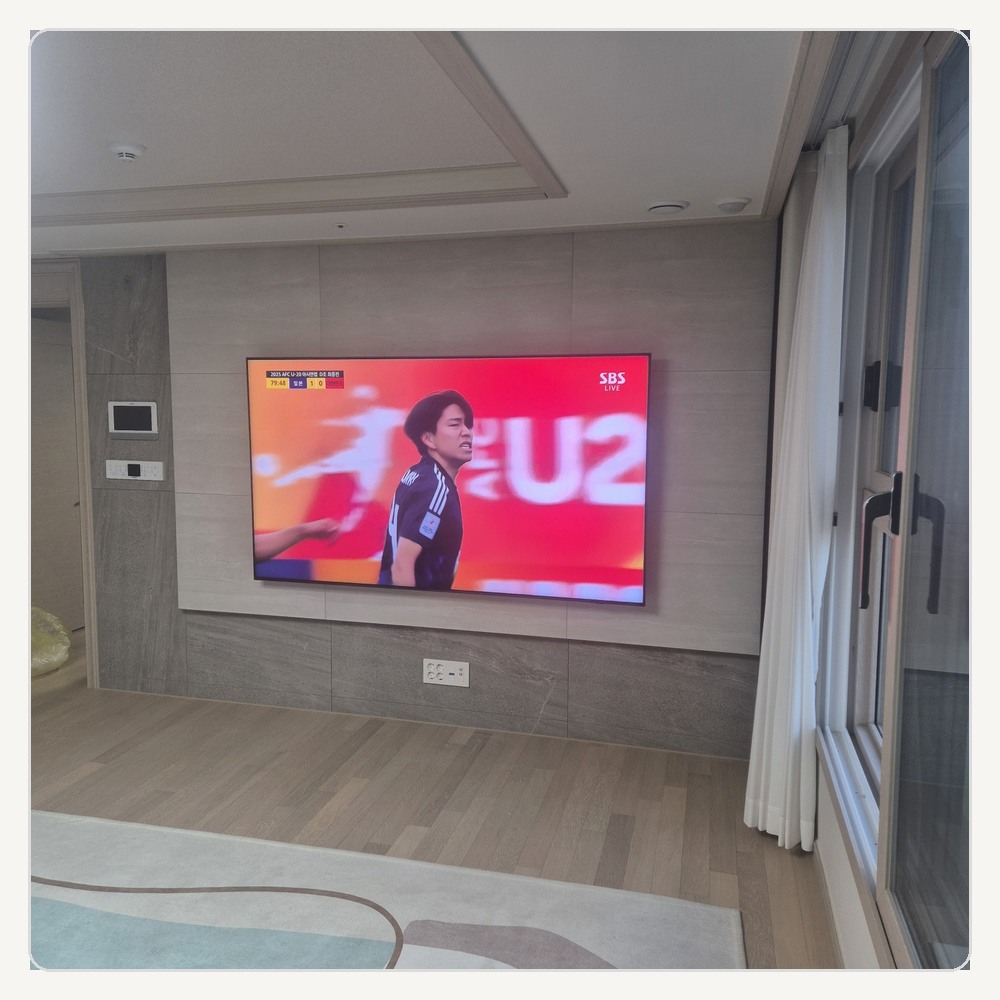 원종동은 대형 TV 하중과 브라켓 정격을 함께 봅니다